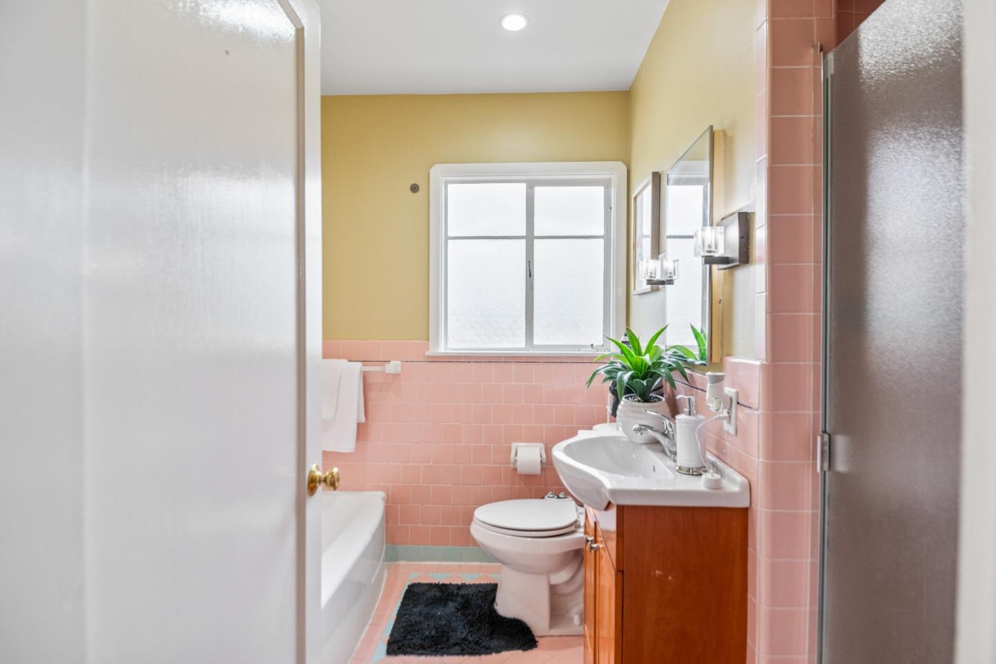 Detail Gallery Image 24 of 32 For 196 Douglane Ave, Santa Clara,  CA 95050 - 3 Beds | 2 Baths