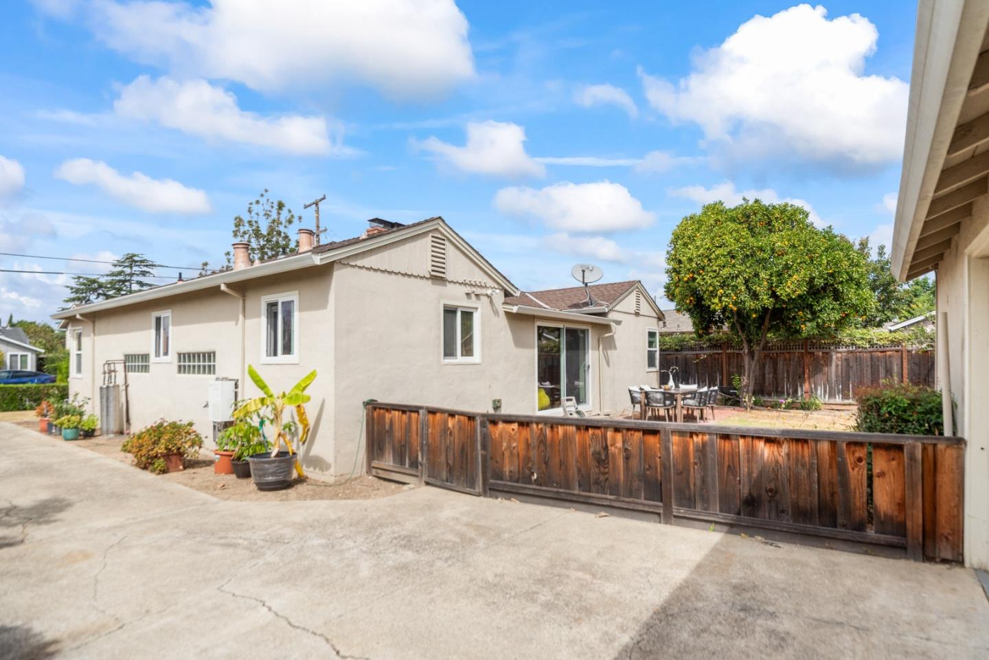Detail Gallery Image 27 of 32 For 196 Douglane Ave, Santa Clara,  CA 95050 - 3 Beds | 2 Baths