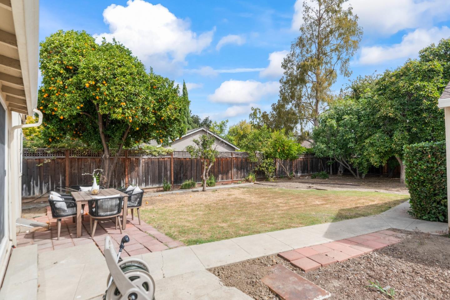 Detail Gallery Image 28 of 32 For 196 Douglane Ave, Santa Clara,  CA 95050 - 3 Beds | 2 Baths
