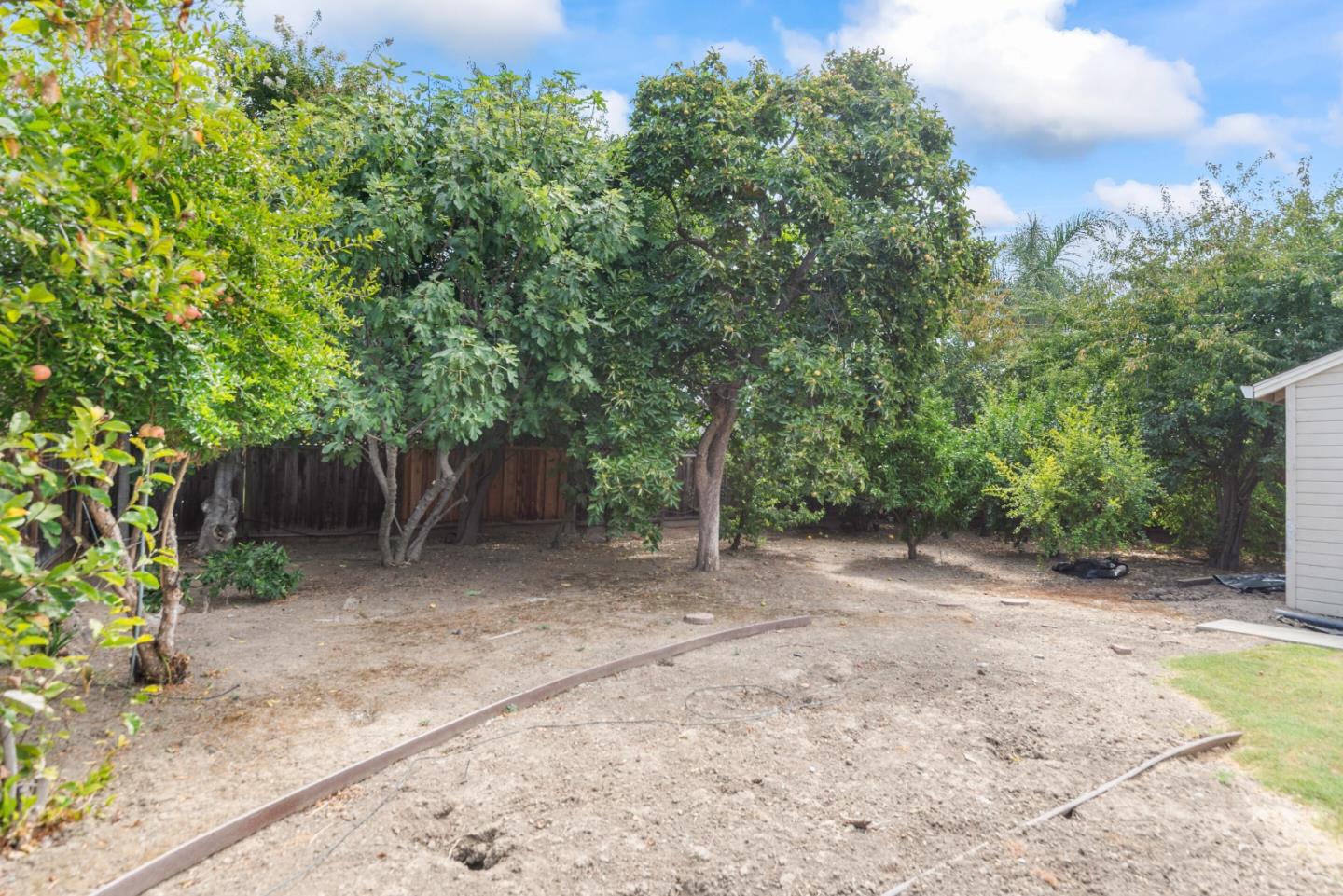 Detail Gallery Image 30 of 32 For 196 Douglane Ave, Santa Clara,  CA 95050 - 3 Beds | 2 Baths