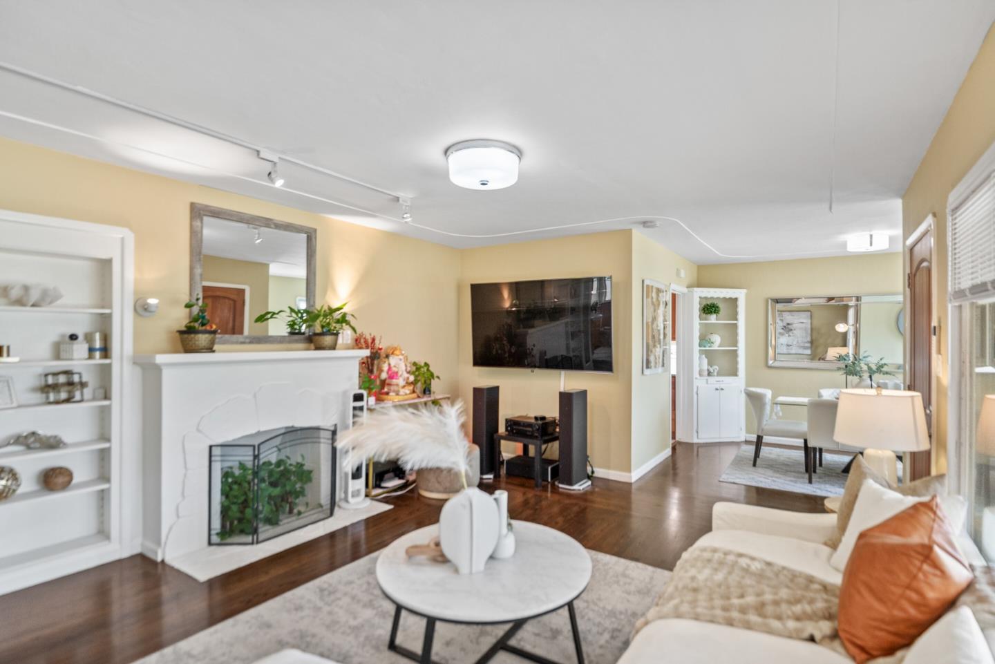 Detail Gallery Image 8 of 32 For 196 Douglane Ave, Santa Clara,  CA 95050 - 3 Beds | 2 Baths