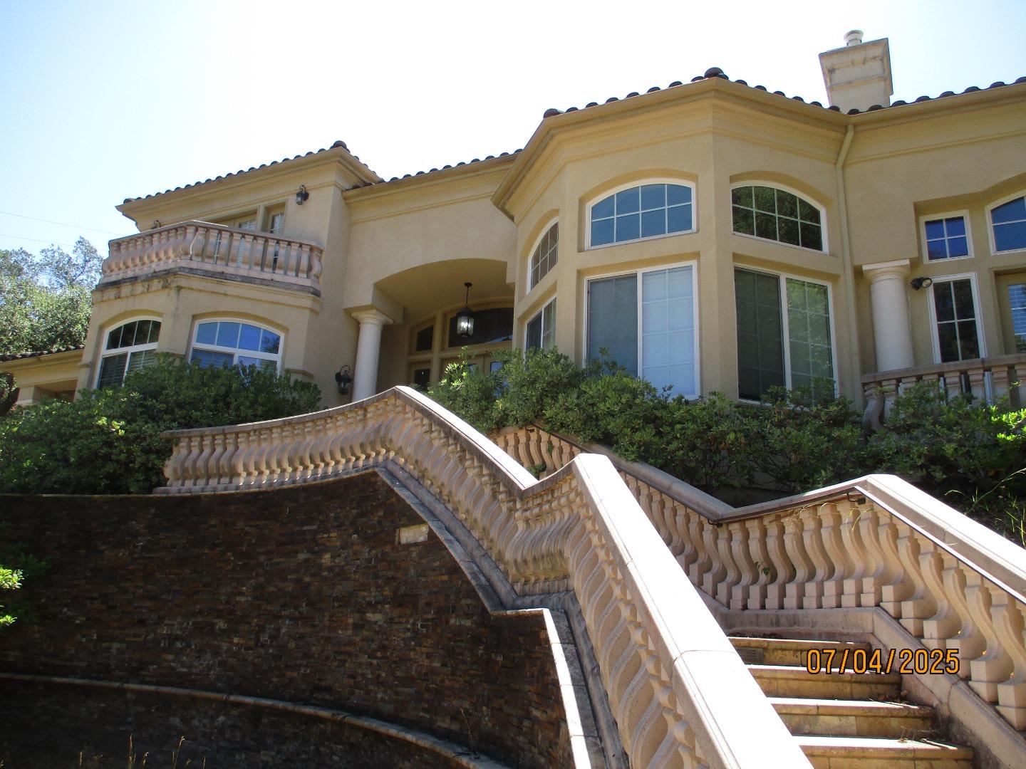Detail Gallery Image 1 of 19 For 15520 Quito Rd, Monte Sereno,  CA 95030 - 5 Beds | 6/1 Baths