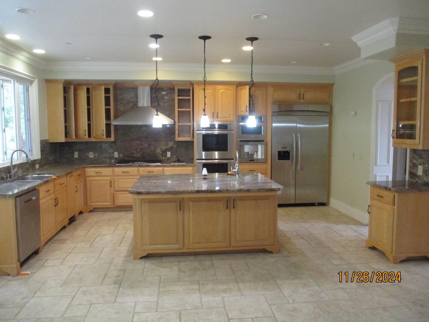 Detail Gallery Image 8 of 19 For 15520 Quito Rd, Monte Sereno,  CA 95030 - 5 Beds | 6/1 Baths