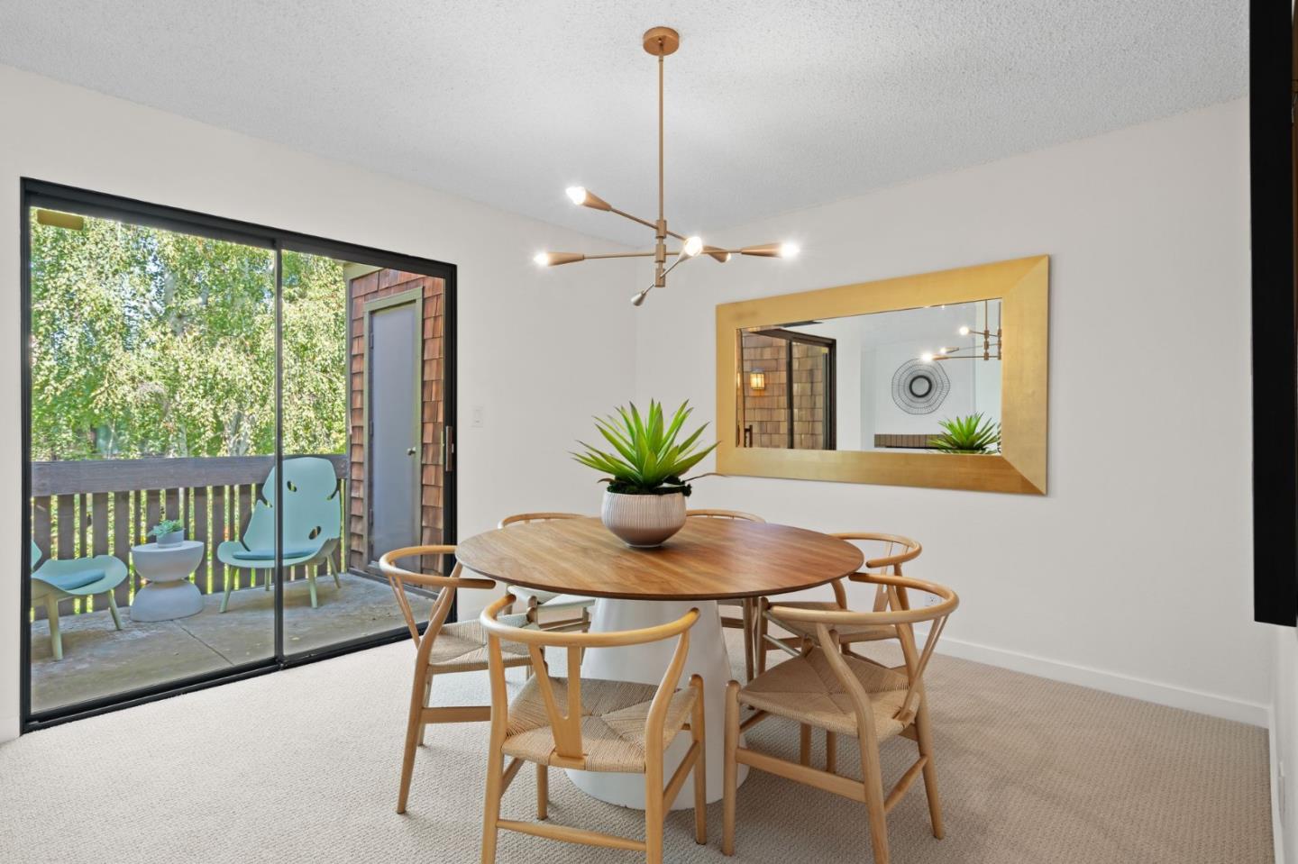 Detail Gallery Image 11 of 37 For 4132 Thain Way, Palo Alto,  CA 94306 - 2 Beds | 2 Baths