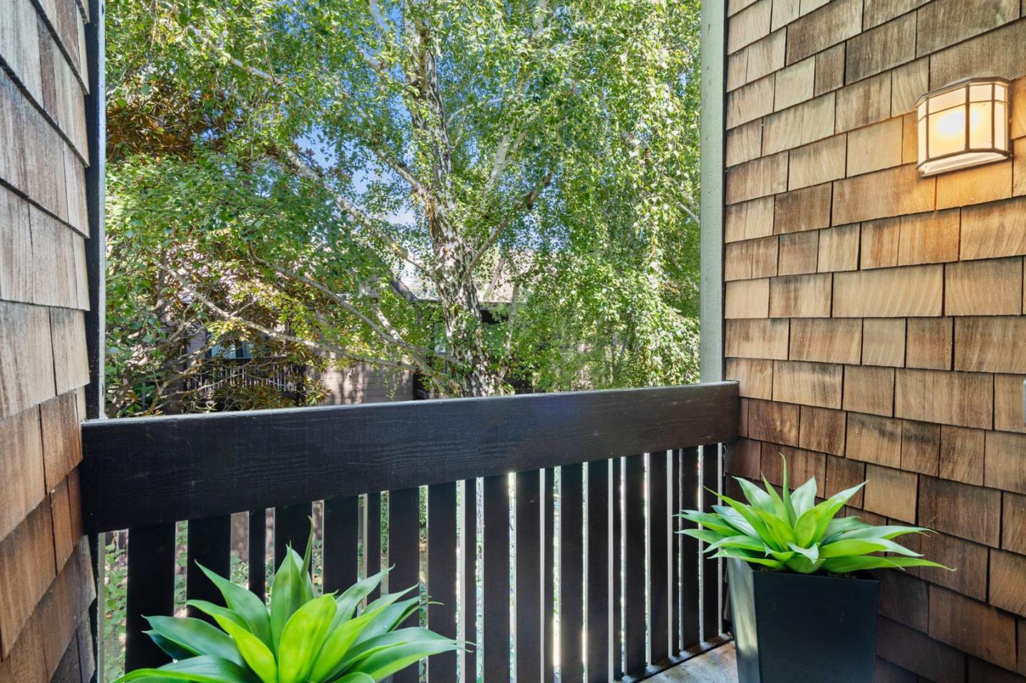Detail Gallery Image 19 of 37 For 4132 Thain Way, Palo Alto,  CA 94306 - 2 Beds | 2 Baths