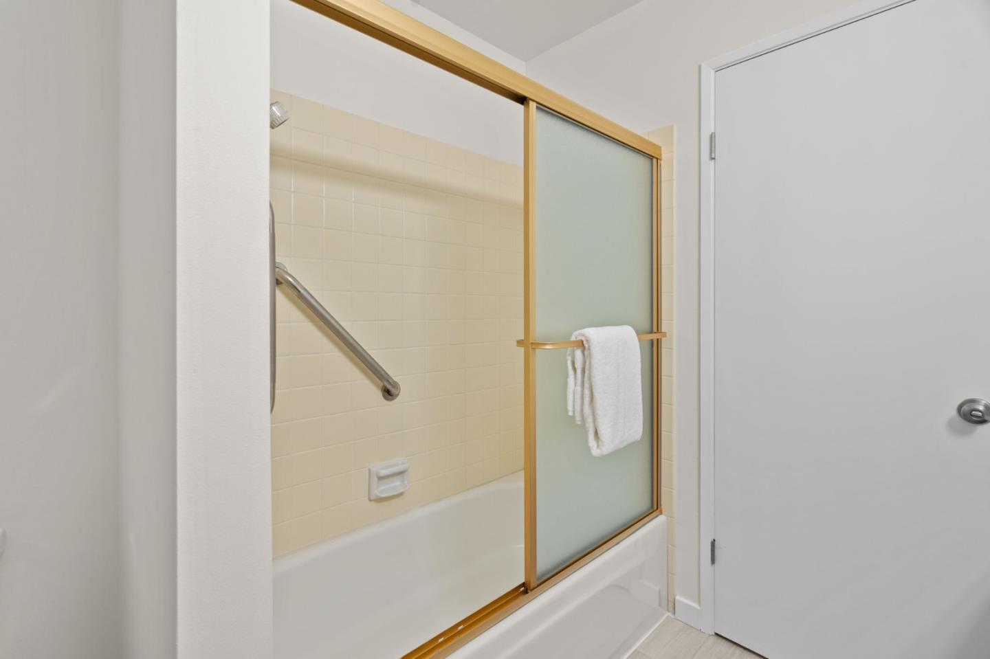 Detail Gallery Image 21 of 37 For 4132 Thain Way, Palo Alto,  CA 94306 - 2 Beds | 2 Baths
