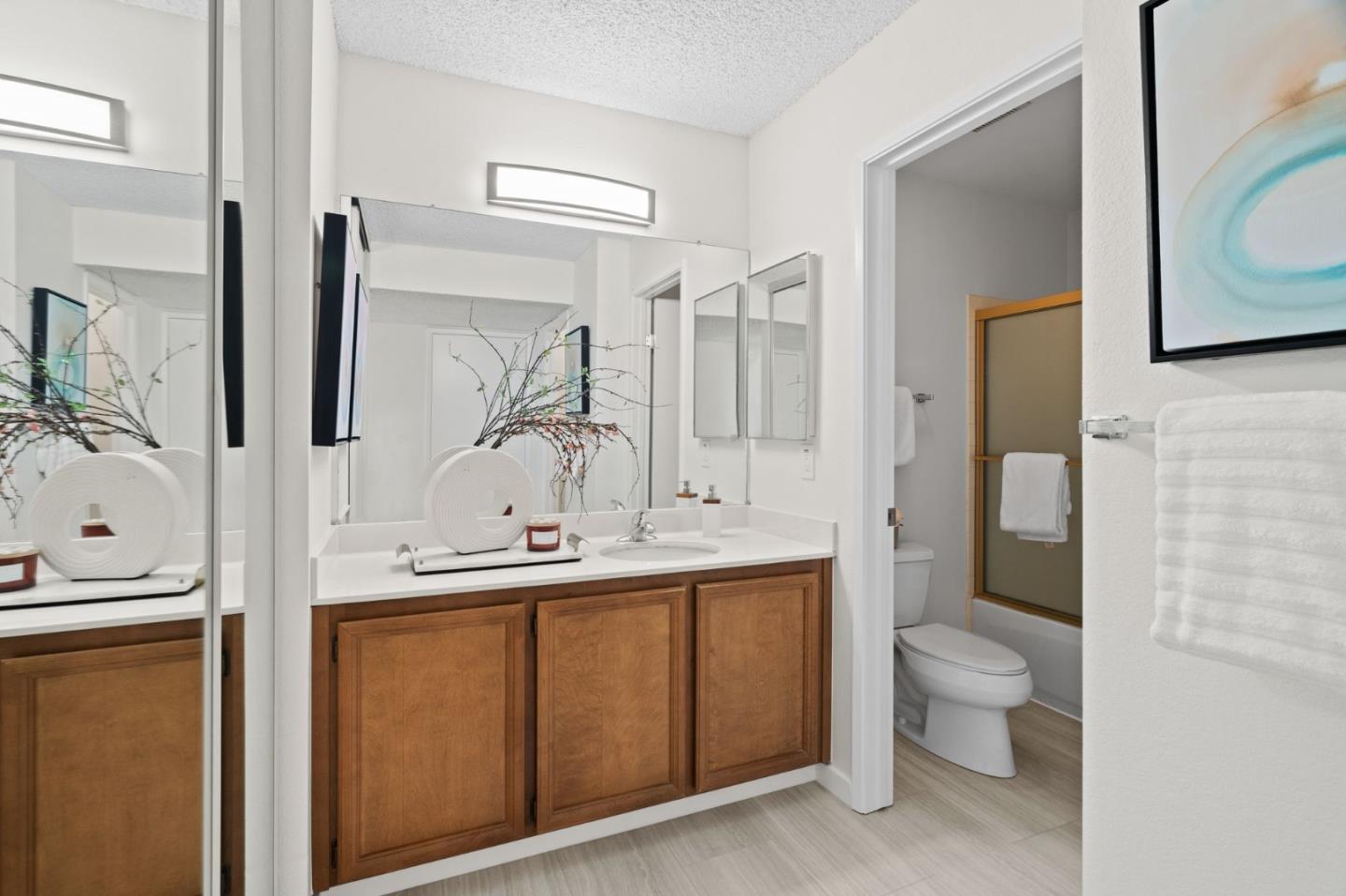 Detail Gallery Image 29 of 37 For 4132 Thain Way, Palo Alto,  CA 94306 - 2 Beds | 2 Baths
