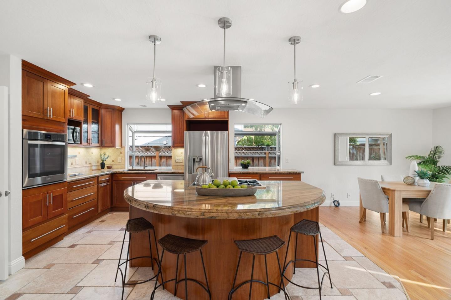 Detail Gallery Image 13 of 37 For 1106 Viscaino Ave, Sunnyvale,  CA 94086 - 3 Beds | 2 Baths