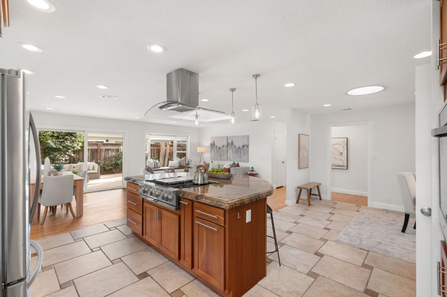 Detail Gallery Image 16 of 37 For 1106 Viscaino Ave, Sunnyvale,  CA 94086 - 3 Beds | 2 Baths