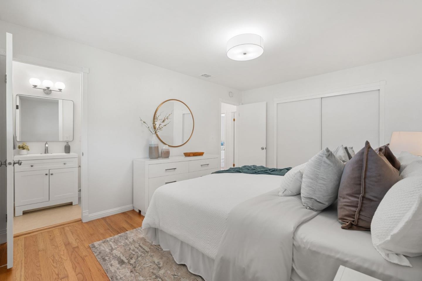 Detail Gallery Image 23 of 37 For 1106 Viscaino Ave, Sunnyvale,  CA 94086 - 3 Beds | 2 Baths