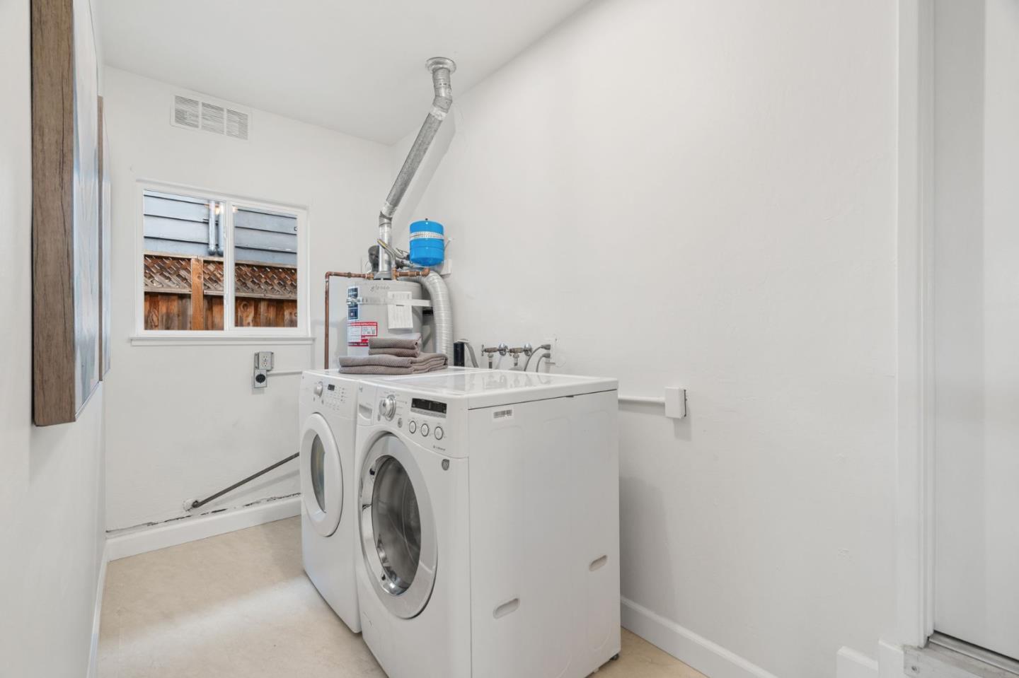 Detail Gallery Image 32 of 37 For 1106 Viscaino Ave, Sunnyvale,  CA 94086 - 3 Beds | 2 Baths