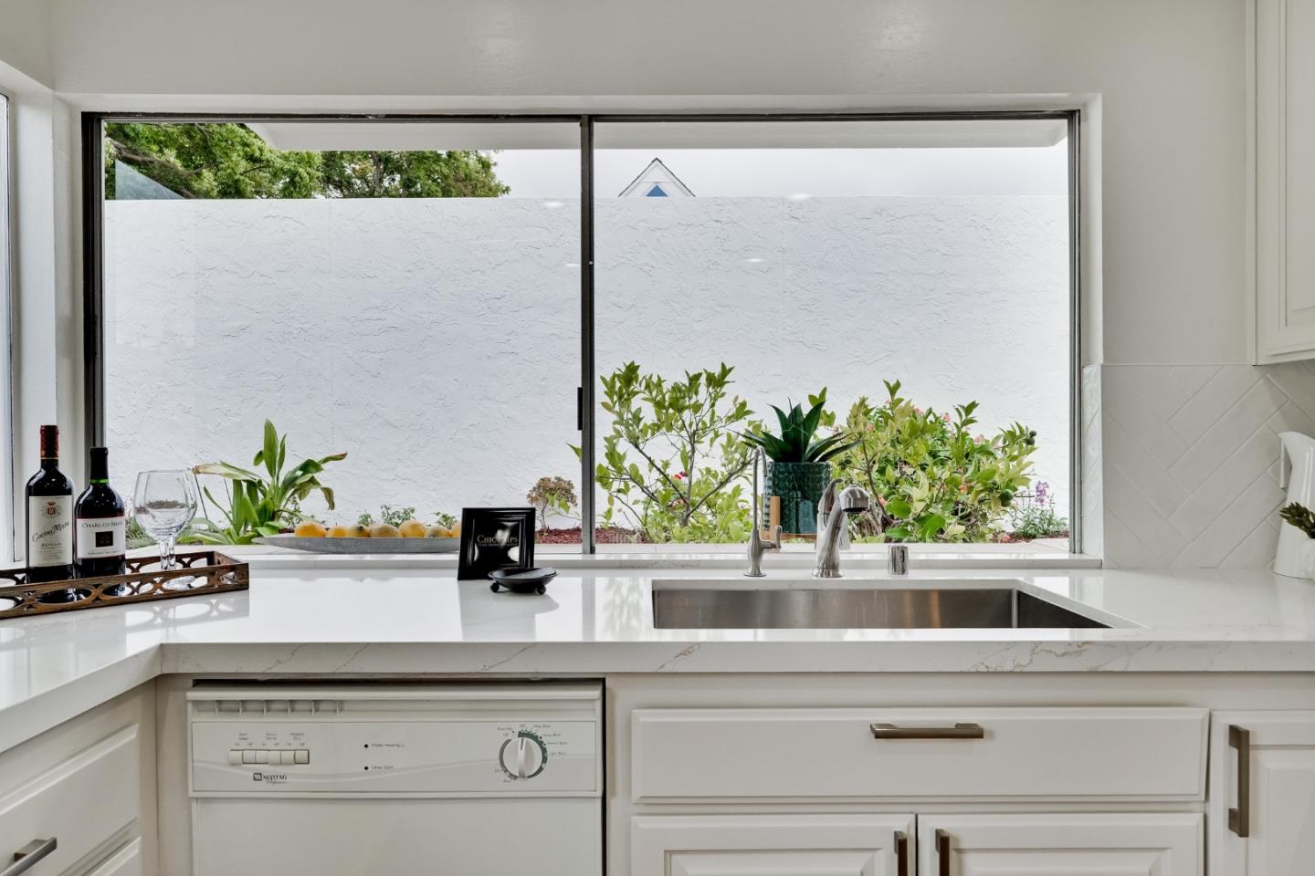 Detail Gallery Image 18 of 62 For 532 Cashmere Ct, Sunnyvale,  CA 94087 - 3 Beds | 2 Baths