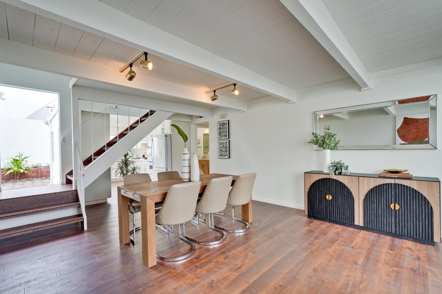 Detail Gallery Image 20 of 62 For 532 Cashmere Ct, Sunnyvale,  CA 94087 - 3 Beds | 2 Baths