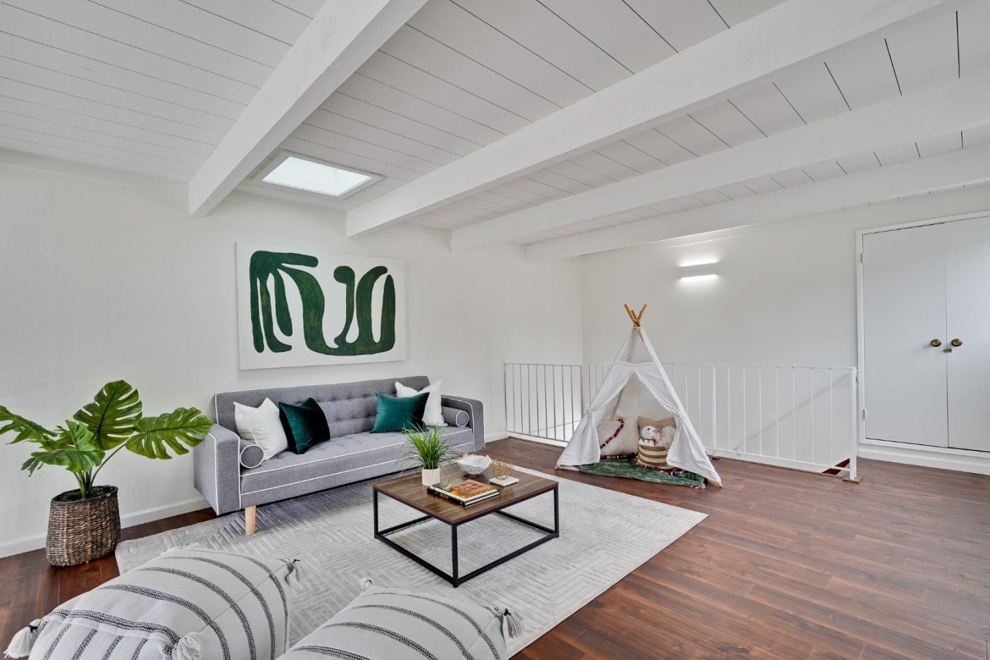 Detail Gallery Image 24 of 62 For 532 Cashmere Ct, Sunnyvale,  CA 94087 - 3 Beds | 2 Baths