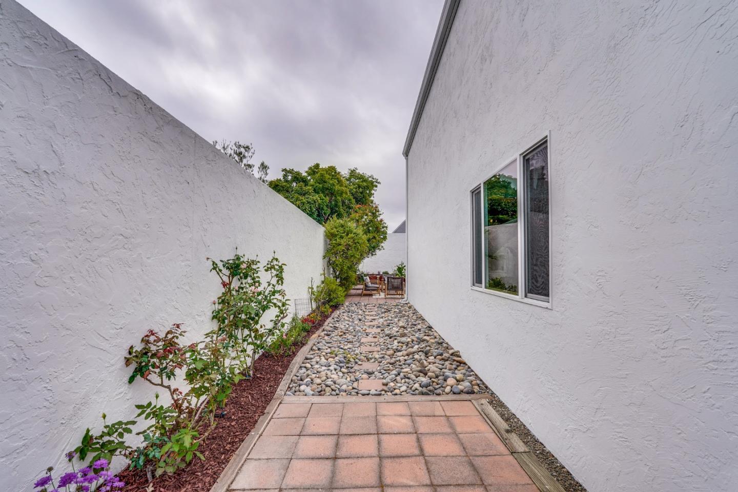 Detail Gallery Image 49 of 62 For 532 Cashmere Ct, Sunnyvale,  CA 94087 - 3 Beds | 2 Baths