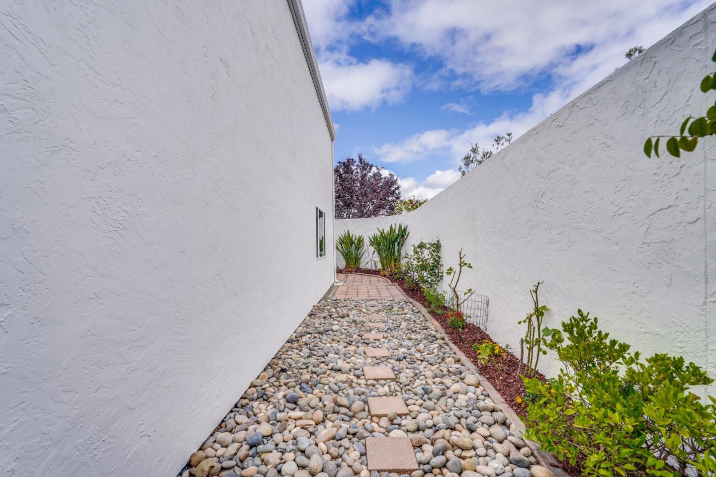 Detail Gallery Image 53 of 62 For 532 Cashmere Ct, Sunnyvale,  CA 94087 - 3 Beds | 2 Baths