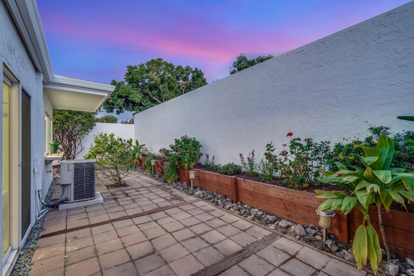 Detail Gallery Image 58 of 62 For 532 Cashmere Ct, Sunnyvale,  CA 94087 - 3 Beds | 2 Baths