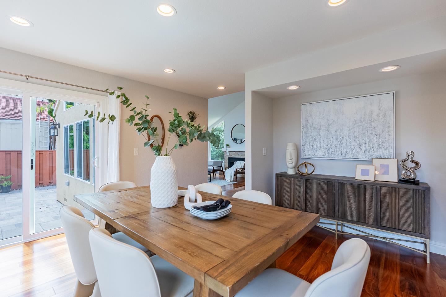 Detail Gallery Image 10 of 46 For 370 Sailfish Isle, Foster City,  CA 94404 - 4 Beds | 3 Baths
