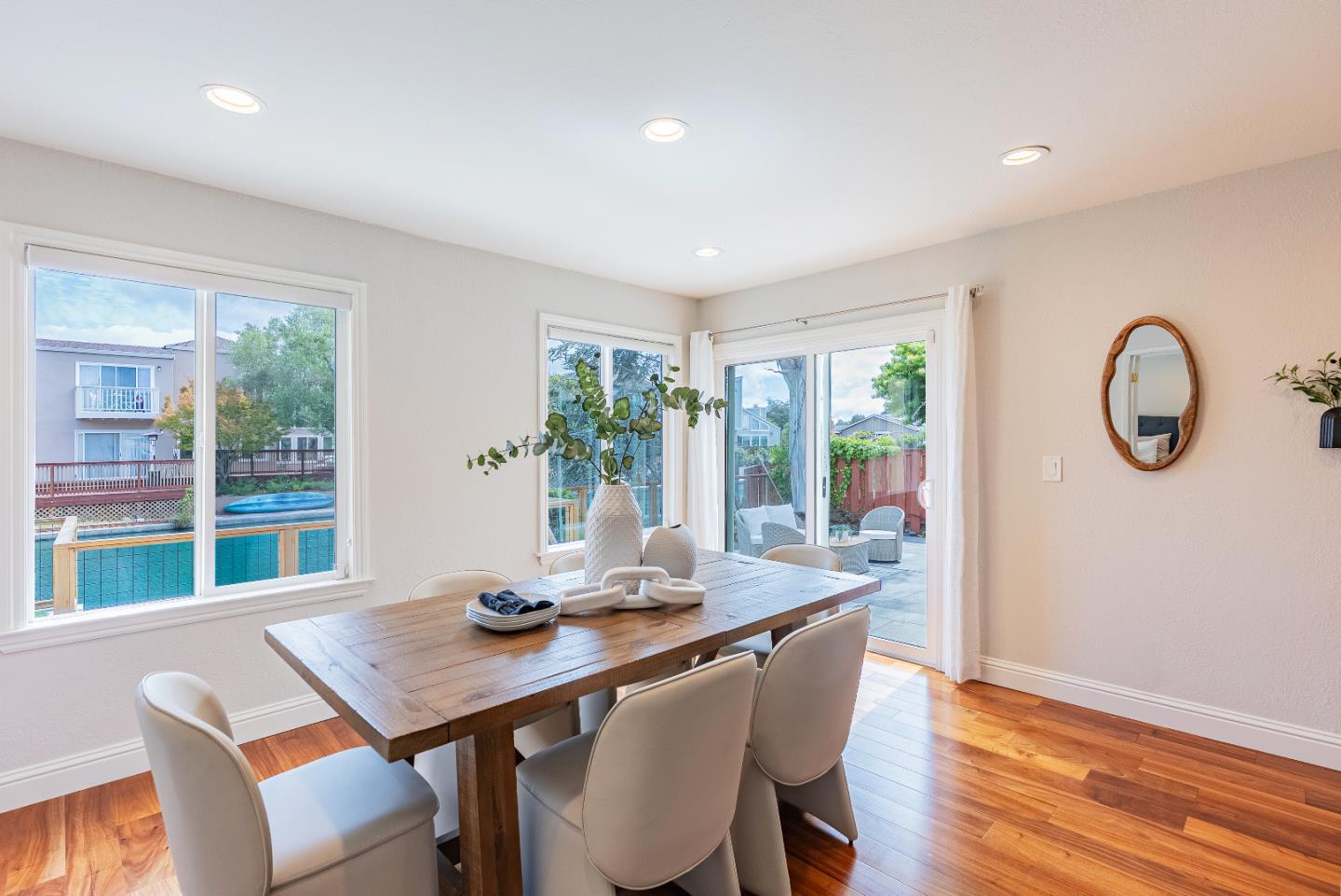 Detail Gallery Image 15 of 46 For 370 Sailfish Isle, Foster City,  CA 94404 - 4 Beds | 3 Baths