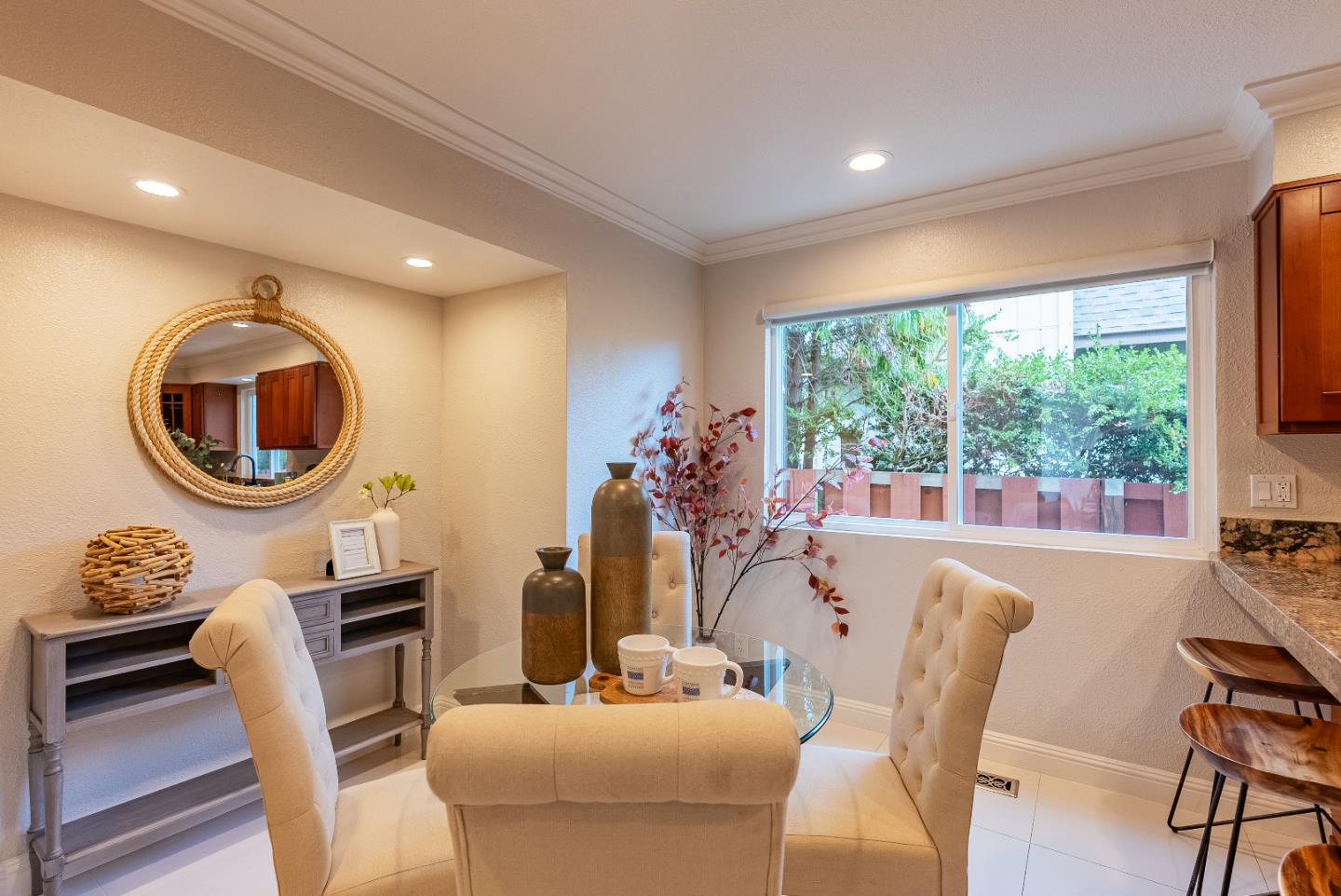 Detail Gallery Image 17 of 46 For 370 Sailfish Isle, Foster City,  CA 94404 - 4 Beds | 3 Baths
