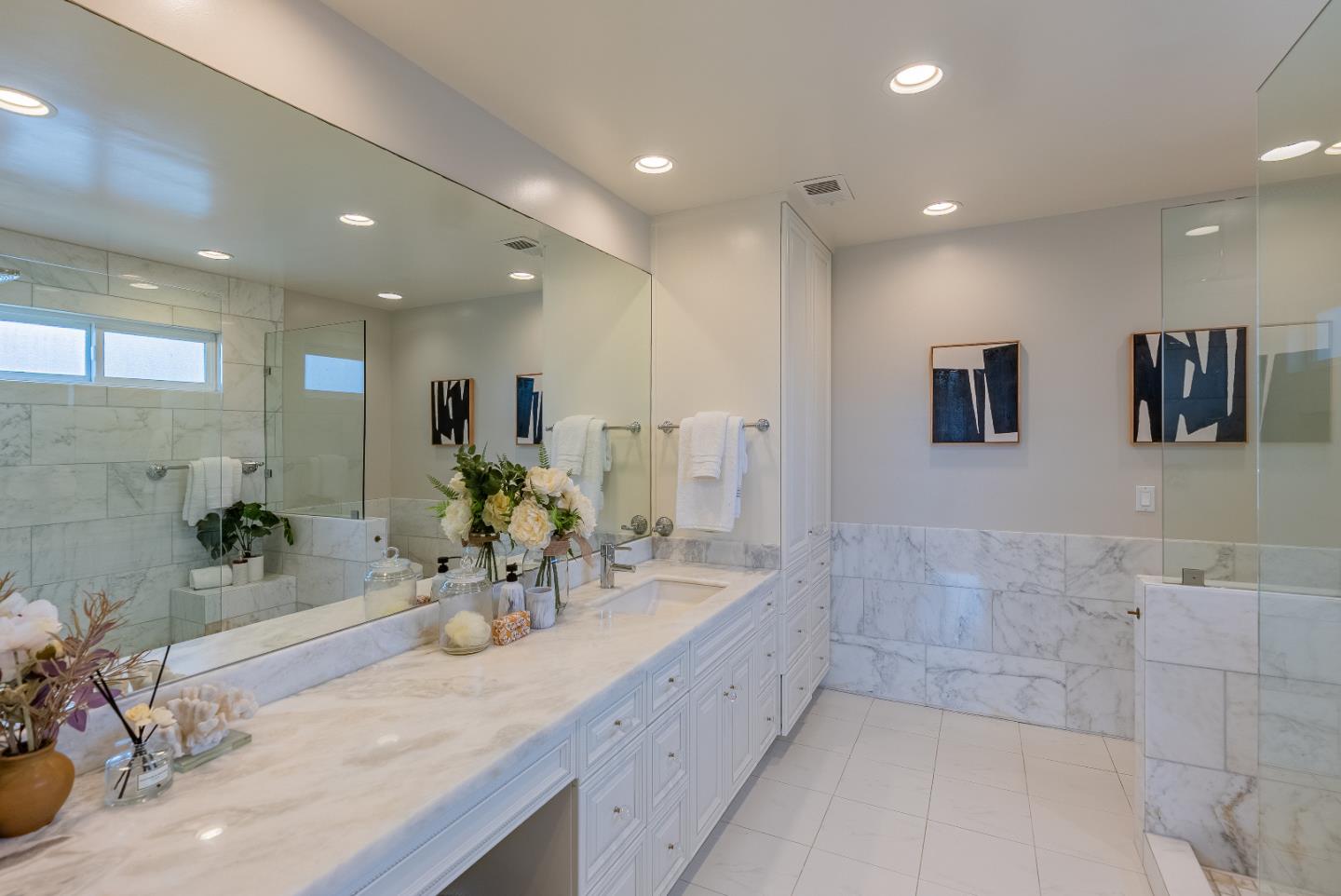 Detail Gallery Image 28 of 46 For 370 Sailfish Isle, Foster City,  CA 94404 - 4 Beds | 3 Baths