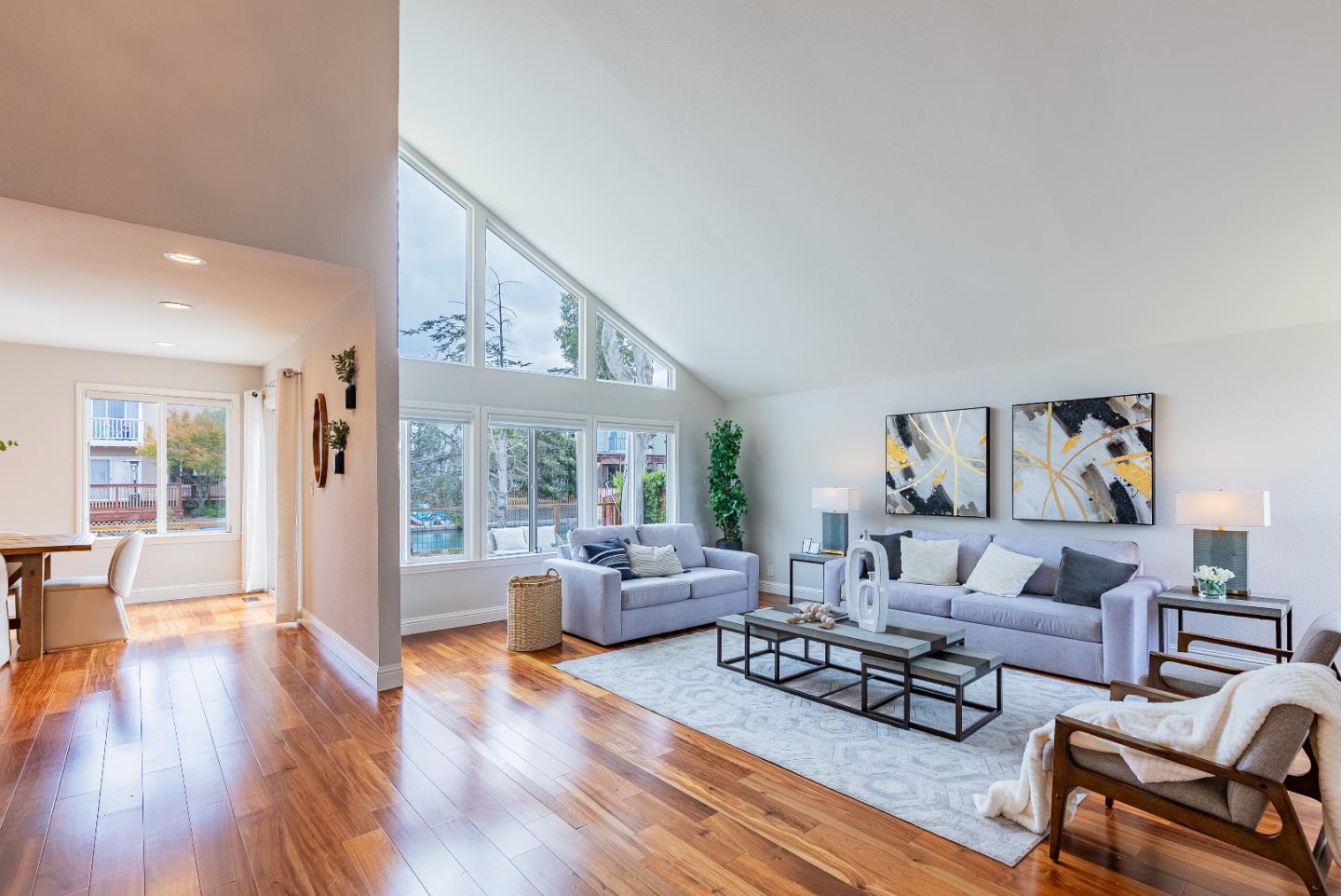 Detail Gallery Image 4 of 46 For 370 Sailfish Isle, Foster City,  CA 94404 - 4 Beds | 3 Baths