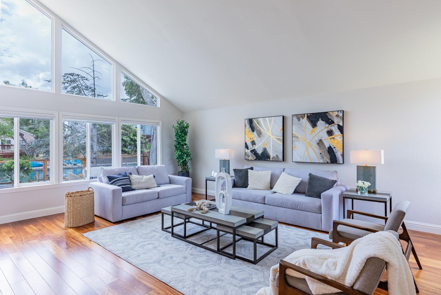Detail Gallery Image 5 of 46 For 370 Sailfish Isle, Foster City,  CA 94404 - 4 Beds | 3 Baths