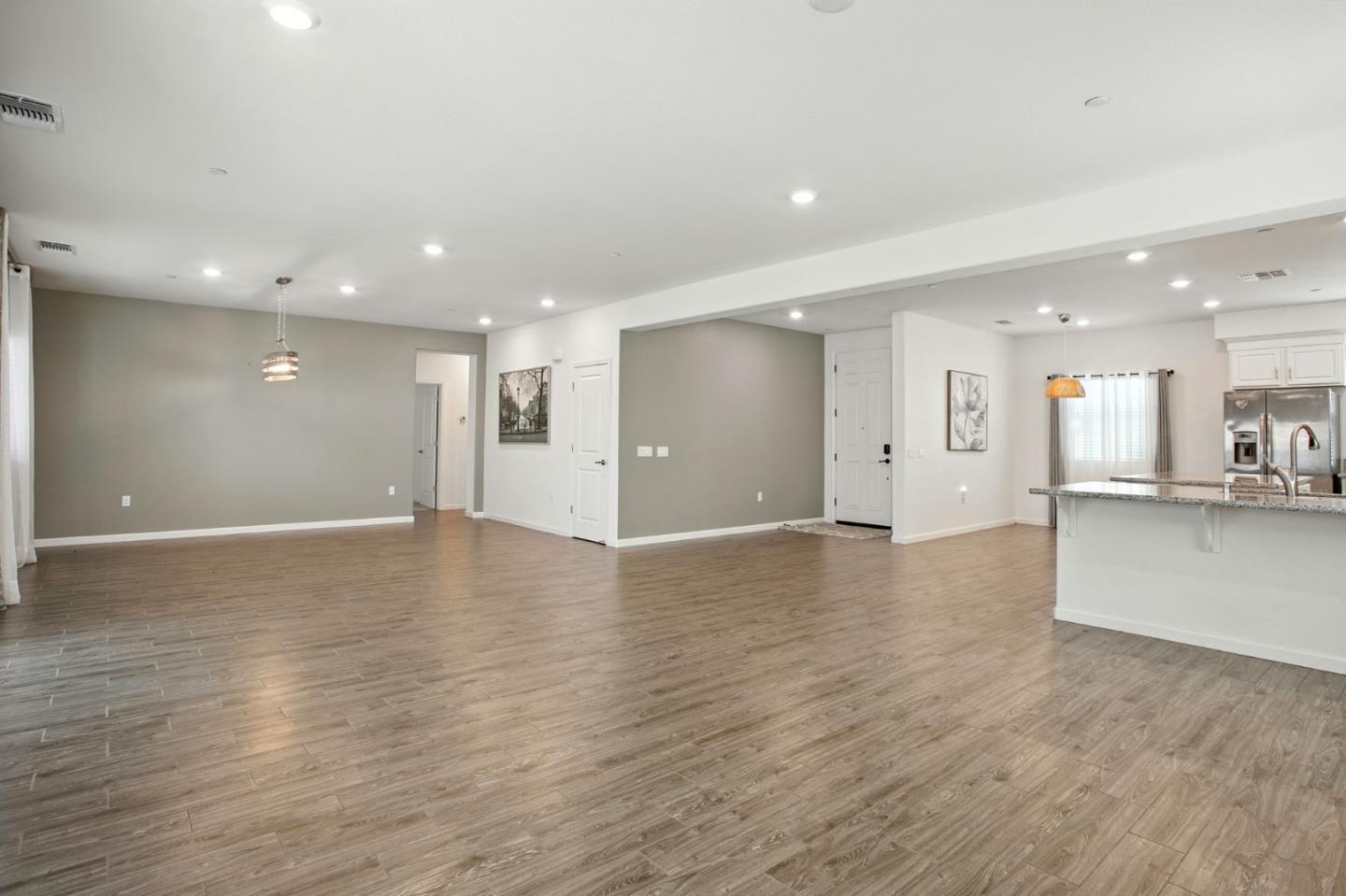 Detail Gallery Image 17 of 46 For 2061 Doncaster Ct, Olivehurst,  CA 95961 - 3 Beds | 2 Baths