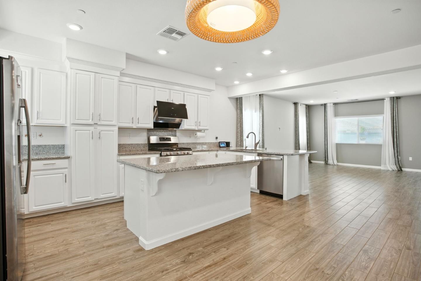Detail Gallery Image 22 of 46 For 2061 Doncaster Ct, Olivehurst,  CA 95961 - 3 Beds | 2 Baths