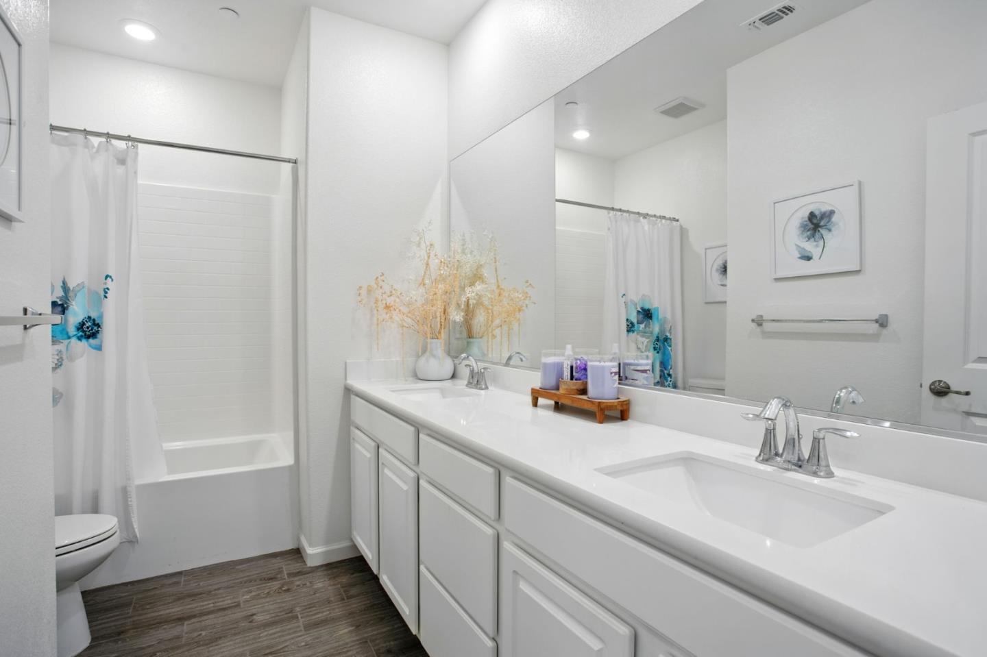 Detail Gallery Image 38 of 46 For 2061 Doncaster Ct, Olivehurst,  CA 95961 - 3 Beds | 2 Baths