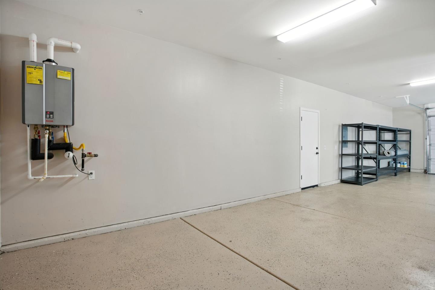 Detail Gallery Image 40 of 46 For 2061 Doncaster Ct, Olivehurst,  CA 95961 - 3 Beds | 2 Baths