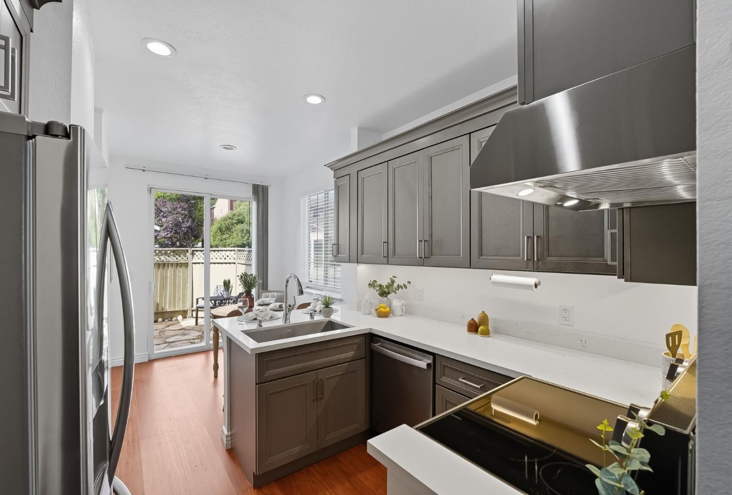 Detail Gallery Image 10 of 45 For 75 S 24th St, San Jose,  CA 95116 - 3 Beds | 2/1 Baths