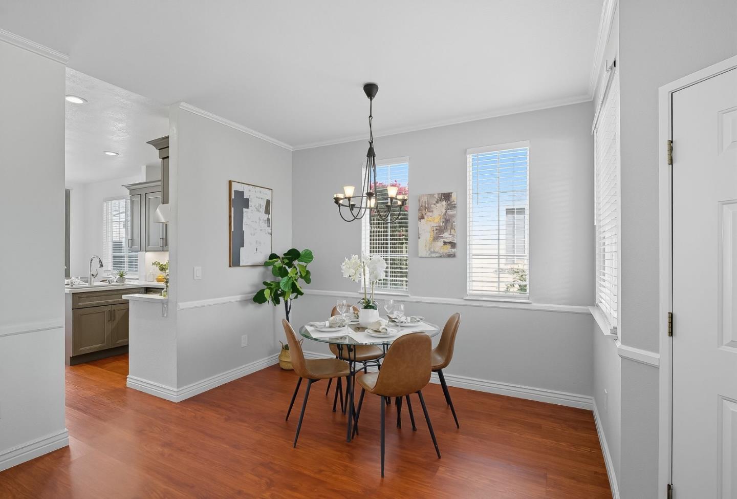 Detail Gallery Image 6 of 45 For 75 S 24th St, San Jose,  CA 95116 - 3 Beds | 2/1 Baths
