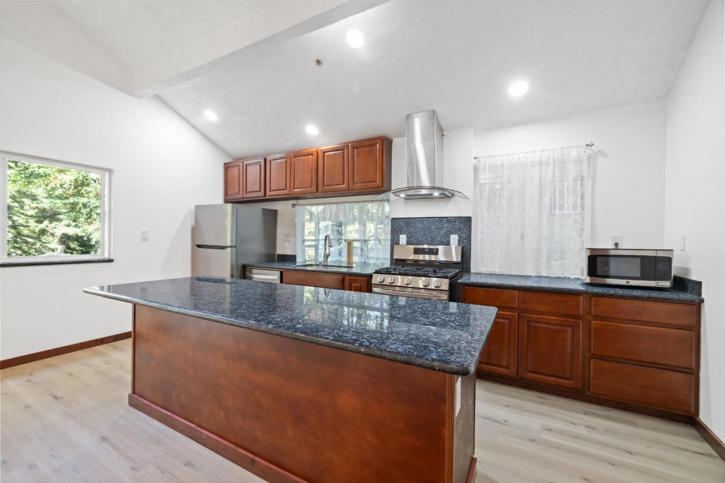 Detail Gallery Image 7 of 25 For 359 Redwood Rd, Felton,  CA 95018 - 1 Beds | 1 Baths