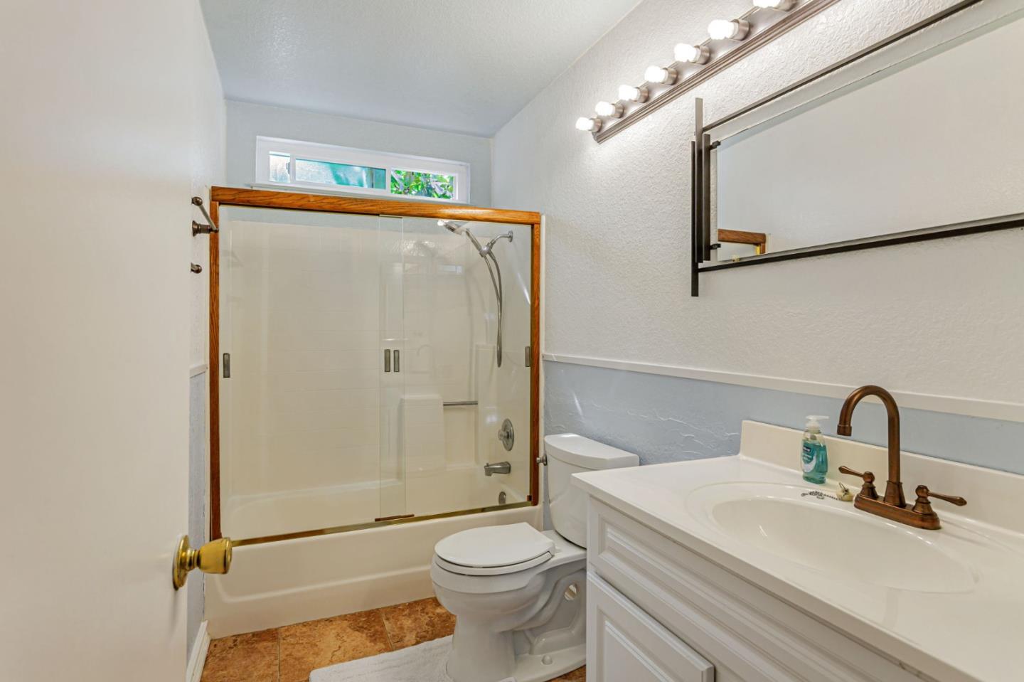 Detail Gallery Image 9 of 22 For 290 Riverview Dr, Vallejo,  CA 94589 - 3 Beds | 2 Baths