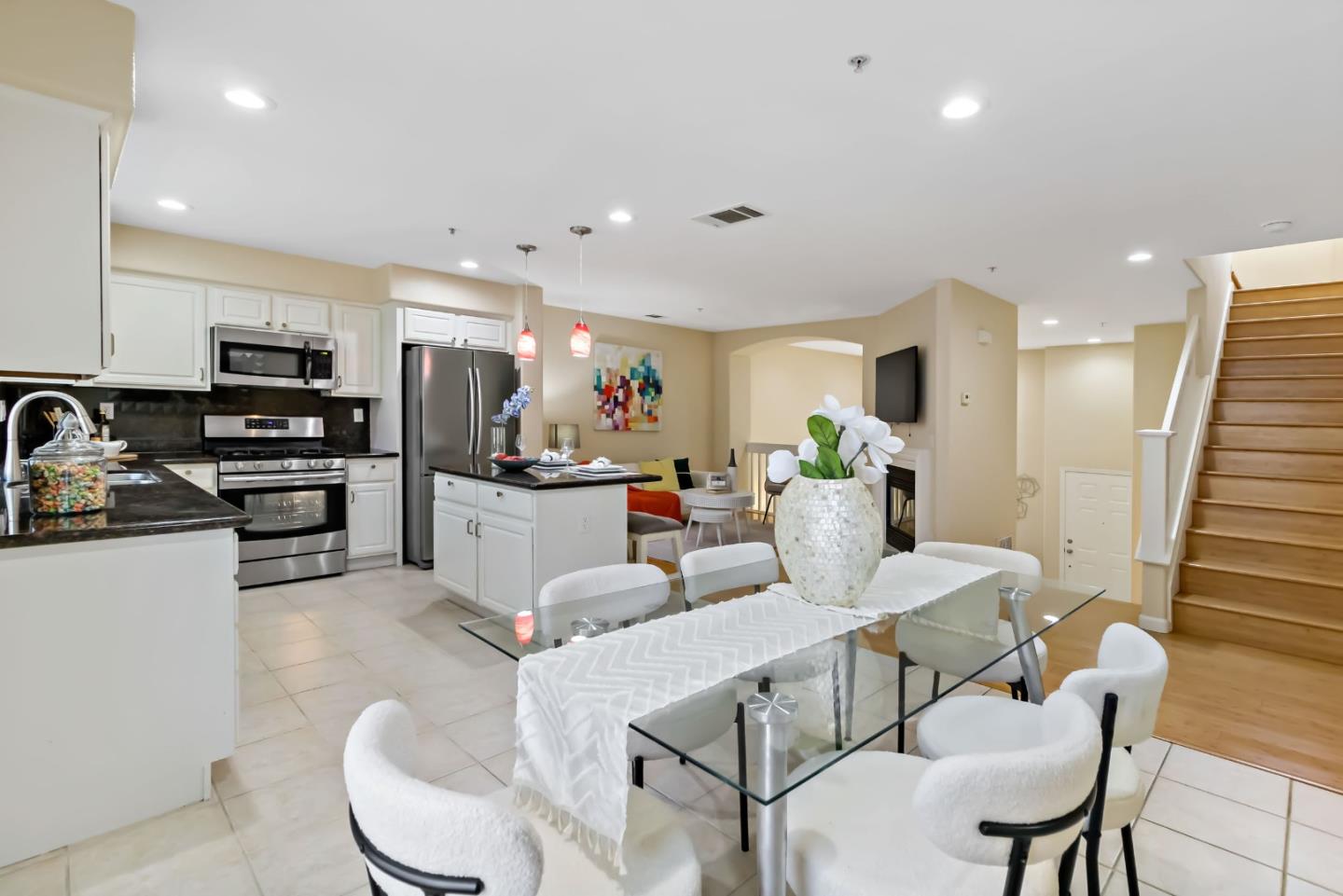 Detail Gallery Image 17 of 57 For 3114 Pinot Grigio, San Jose,  CA 95135 - 3 Beds | 2/1 Baths