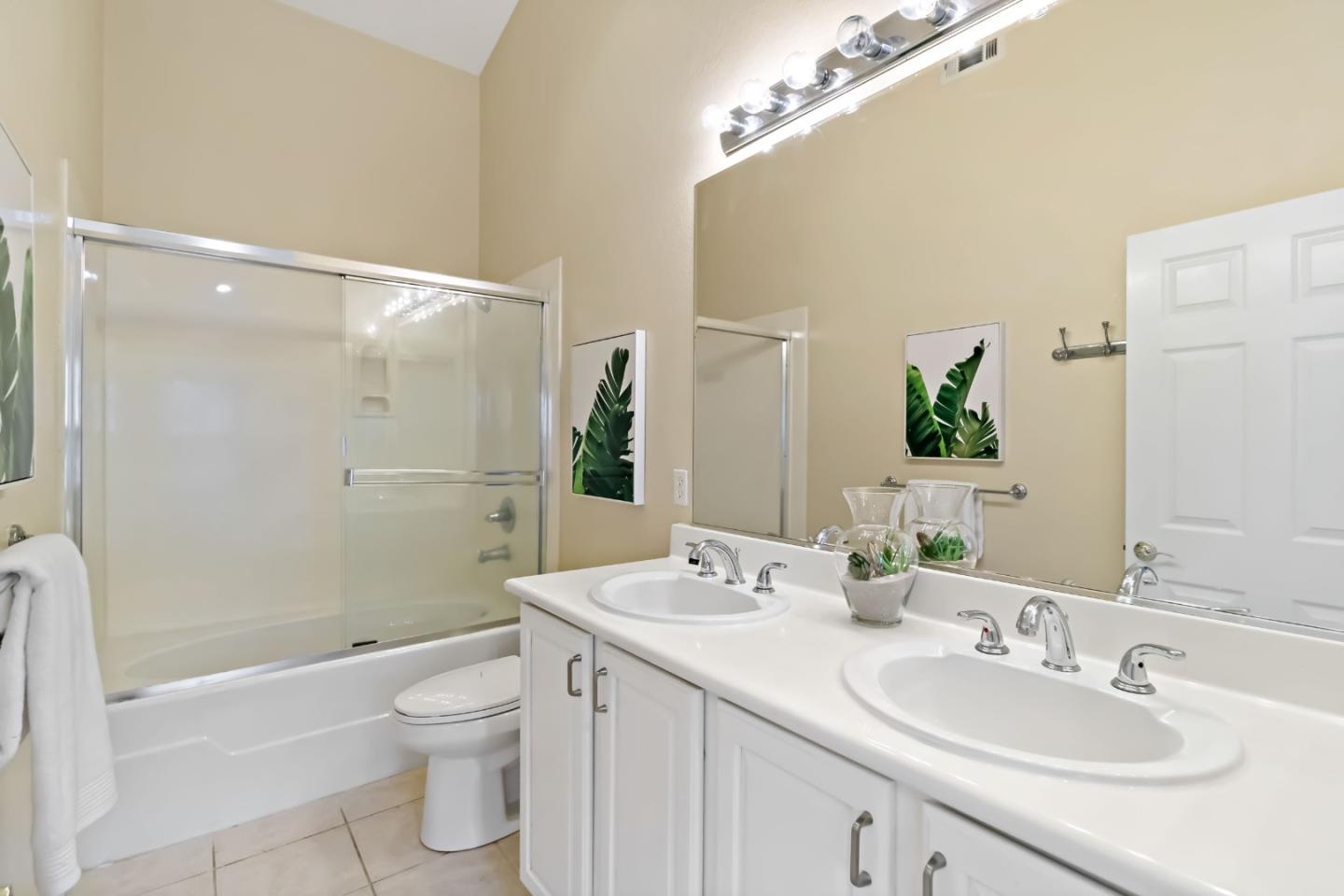 Detail Gallery Image 29 of 57 For 3114 Pinot Grigio, San Jose,  CA 95135 - 3 Beds | 2/1 Baths