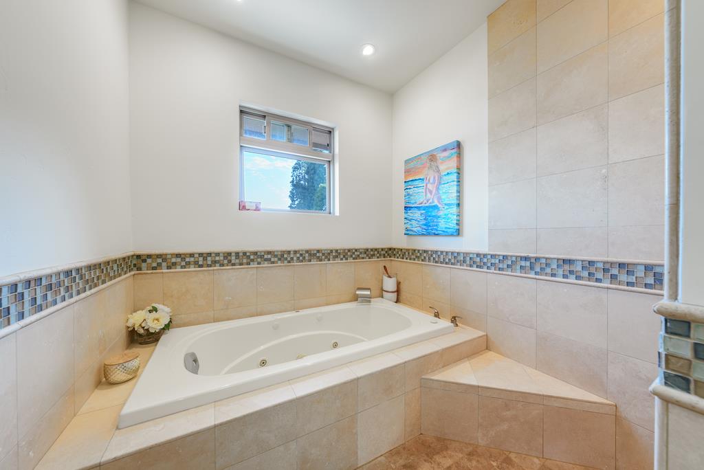 Detail Gallery Image 27 of 48 For 1310 Escalona Dr, Santa Cruz,  CA 95060 - 4 Beds | 3/1 Baths