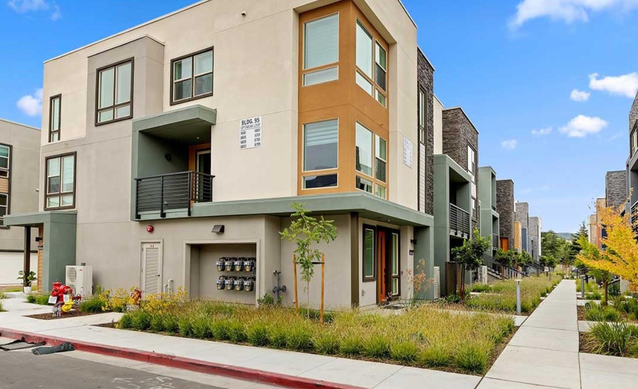 Detail Gallery Image 3 of 33 For 6681 Optimum Loop, San Jose,  CA 95119 - 3 Beds | 3 Baths