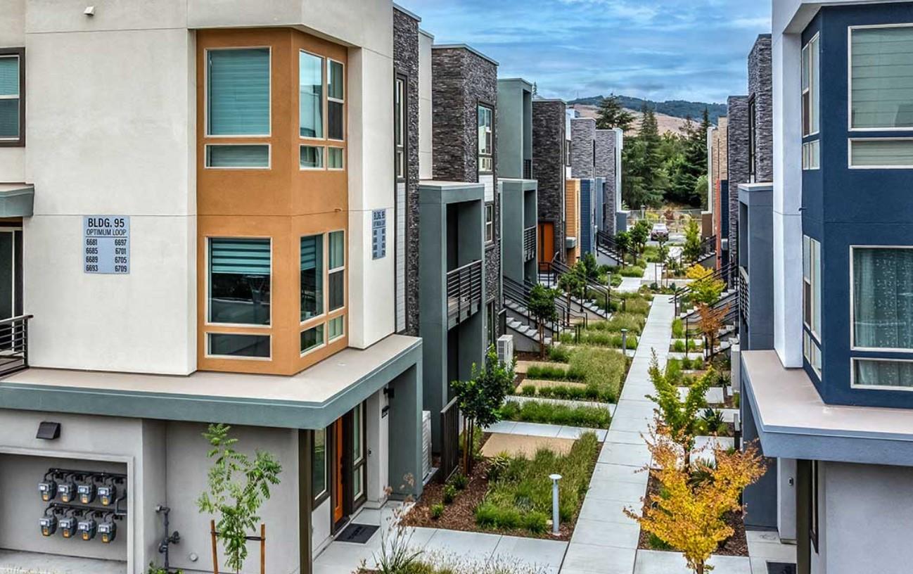 Detail Gallery Image 5 of 33 For 6681 Optimum Loop, San Jose,  CA 95119 - 3 Beds | 3 Baths