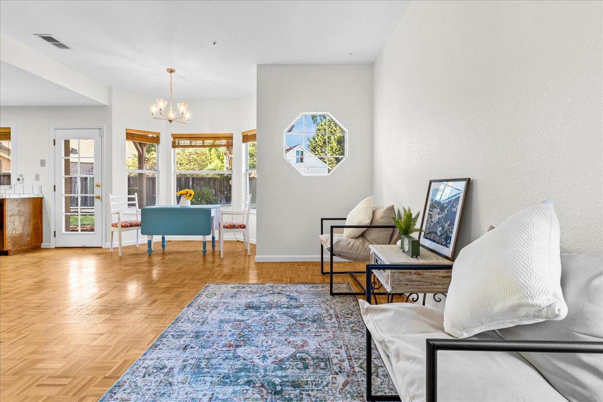 Detail Gallery Image 15 of 34 For 18 Suffield Cir, Salinas,  CA 93906 - 4 Beds | 2/1 Baths
