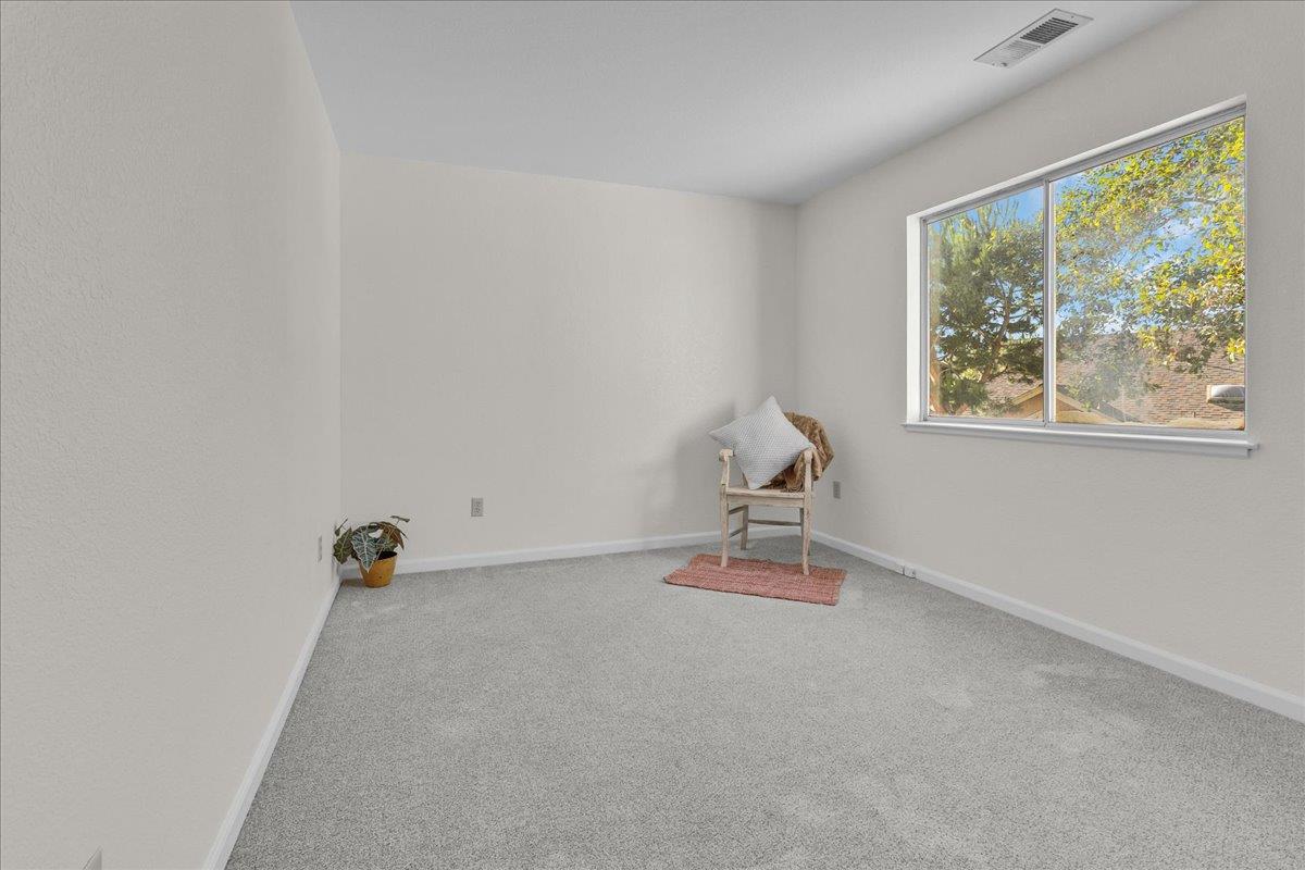 Detail Gallery Image 25 of 34 For 18 Suffield Cir, Salinas,  CA 93906 - 4 Beds | 2/1 Baths
