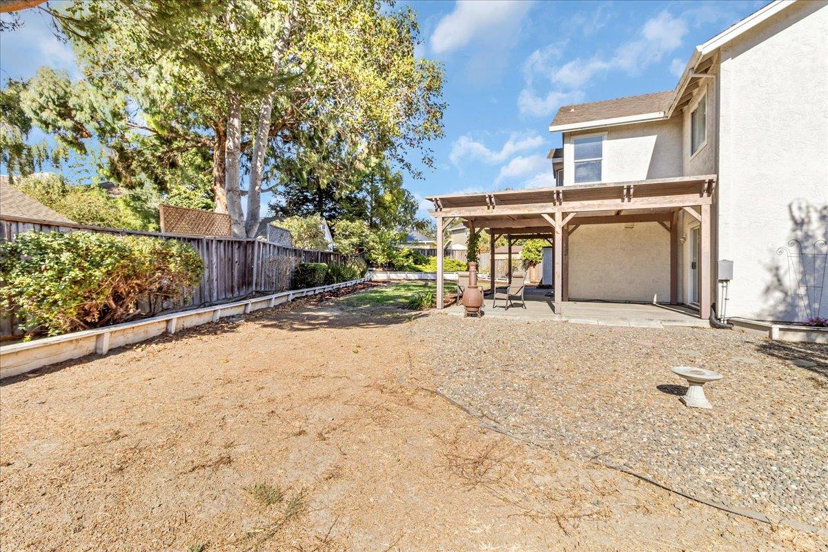 Detail Gallery Image 31 of 34 For 18 Suffield Cir, Salinas,  CA 93906 - 4 Beds | 2/1 Baths