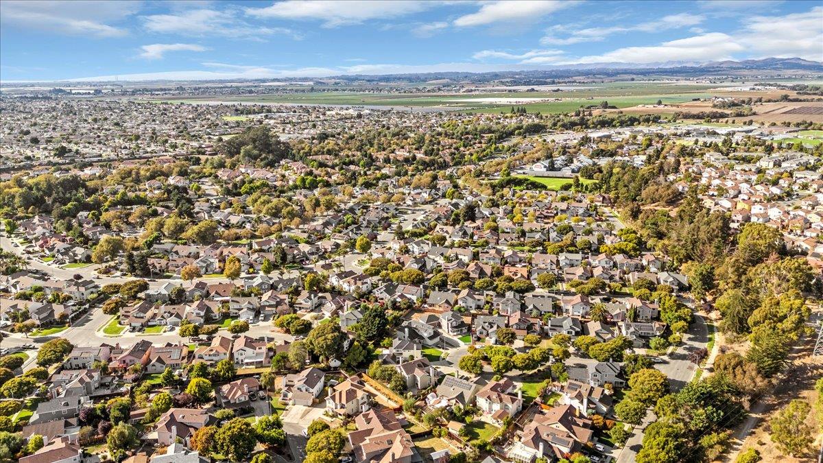 Detail Gallery Image 35 of 36 For 18 Suffield Cir, Salinas,  CA 93906 - 4 Beds | 2/1 Baths