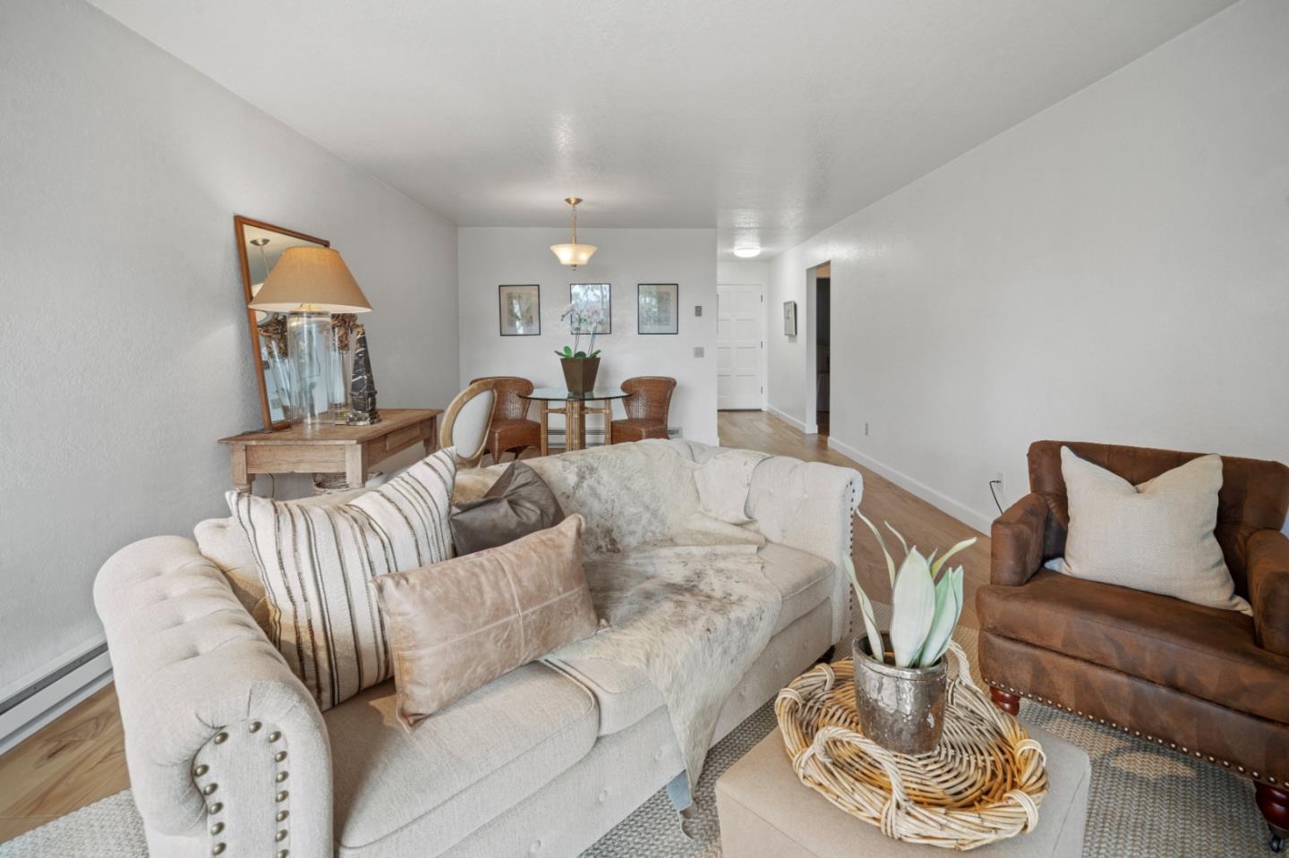 Detail Gallery Image 8 of 29 For 250 Forest Ridge Rd #45,  Monterey,  CA 93940 - 2 Beds | 1 Baths