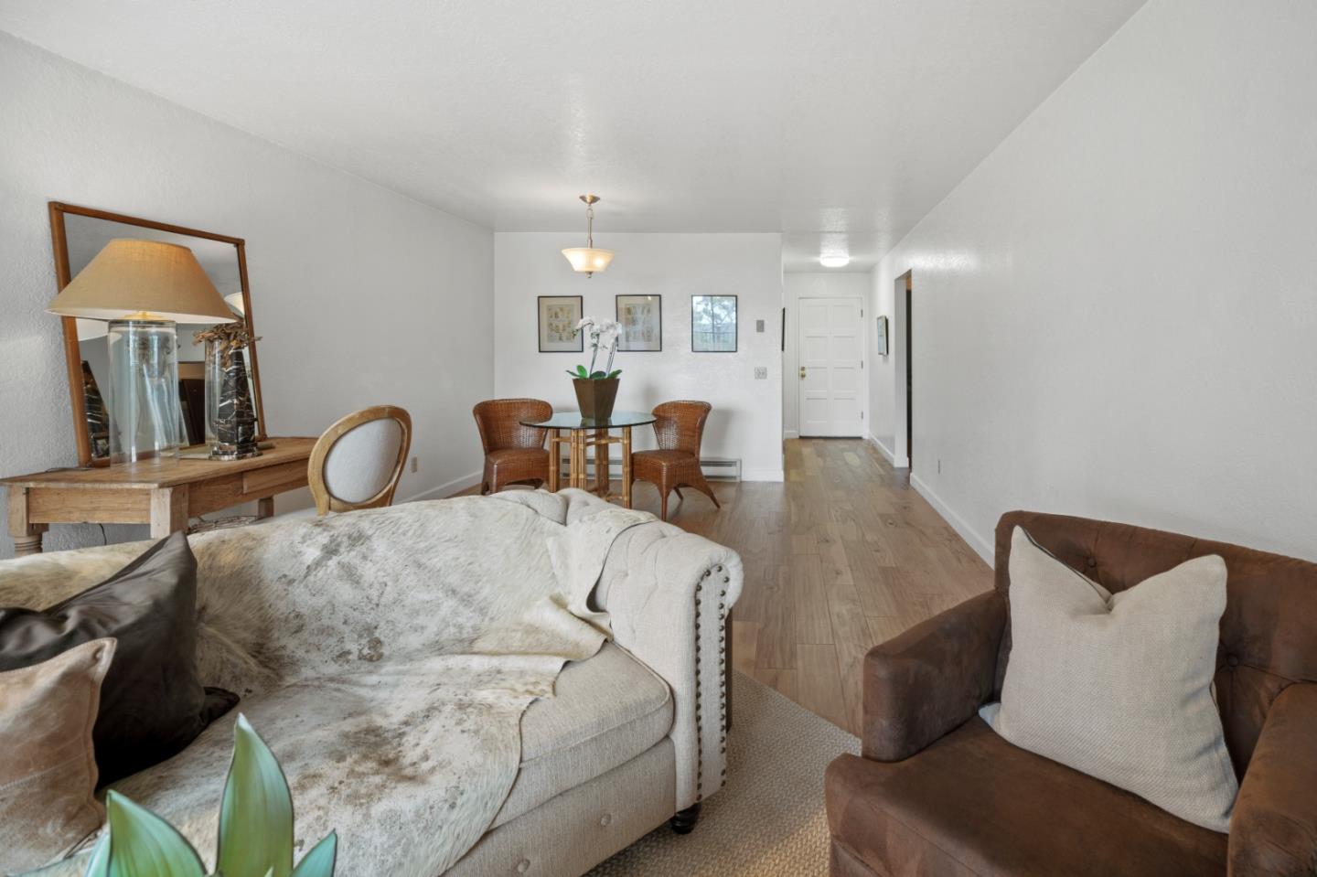 Detail Gallery Image 9 of 29 For 250 Forest Ridge Rd #45,  Monterey,  CA 93940 - 2 Beds | 1 Baths