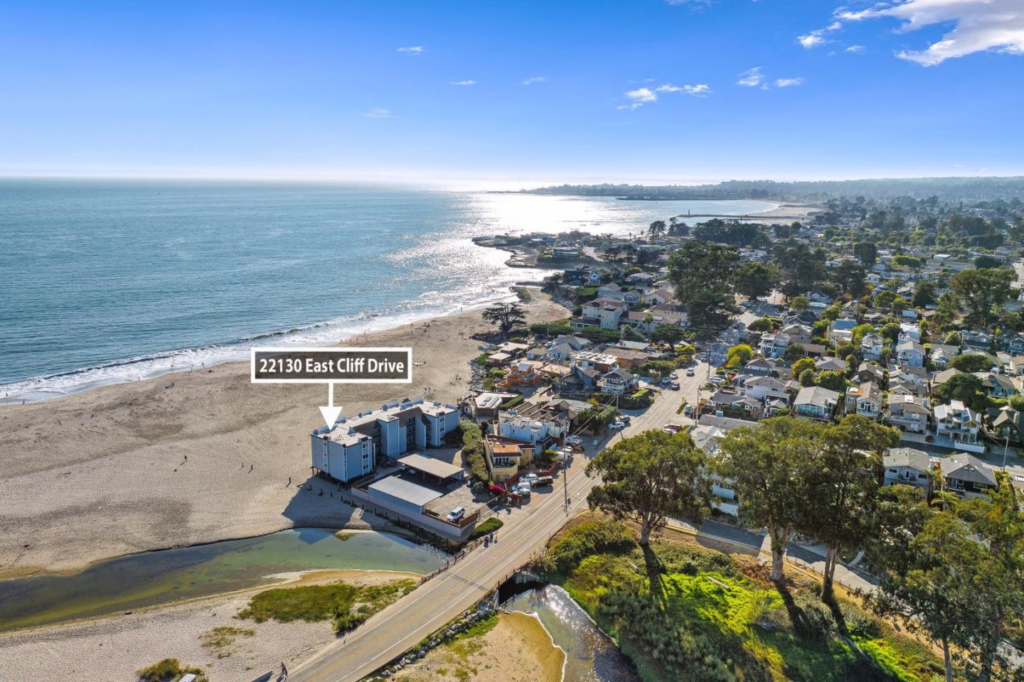 Detail Gallery Image 3 of 38 For 22130 E Cliff Dr 2a,  Santa Cruz,  CA 95062 - 2 Beds | 2 Baths
