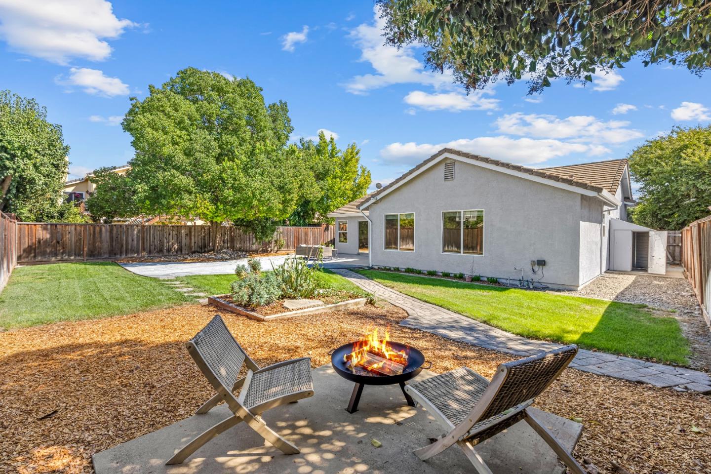 Detail Gallery Image 11 of 66 For 783 Mantelli Dr, Gilroy,  CA 95020 - 4 Beds | 2 Baths