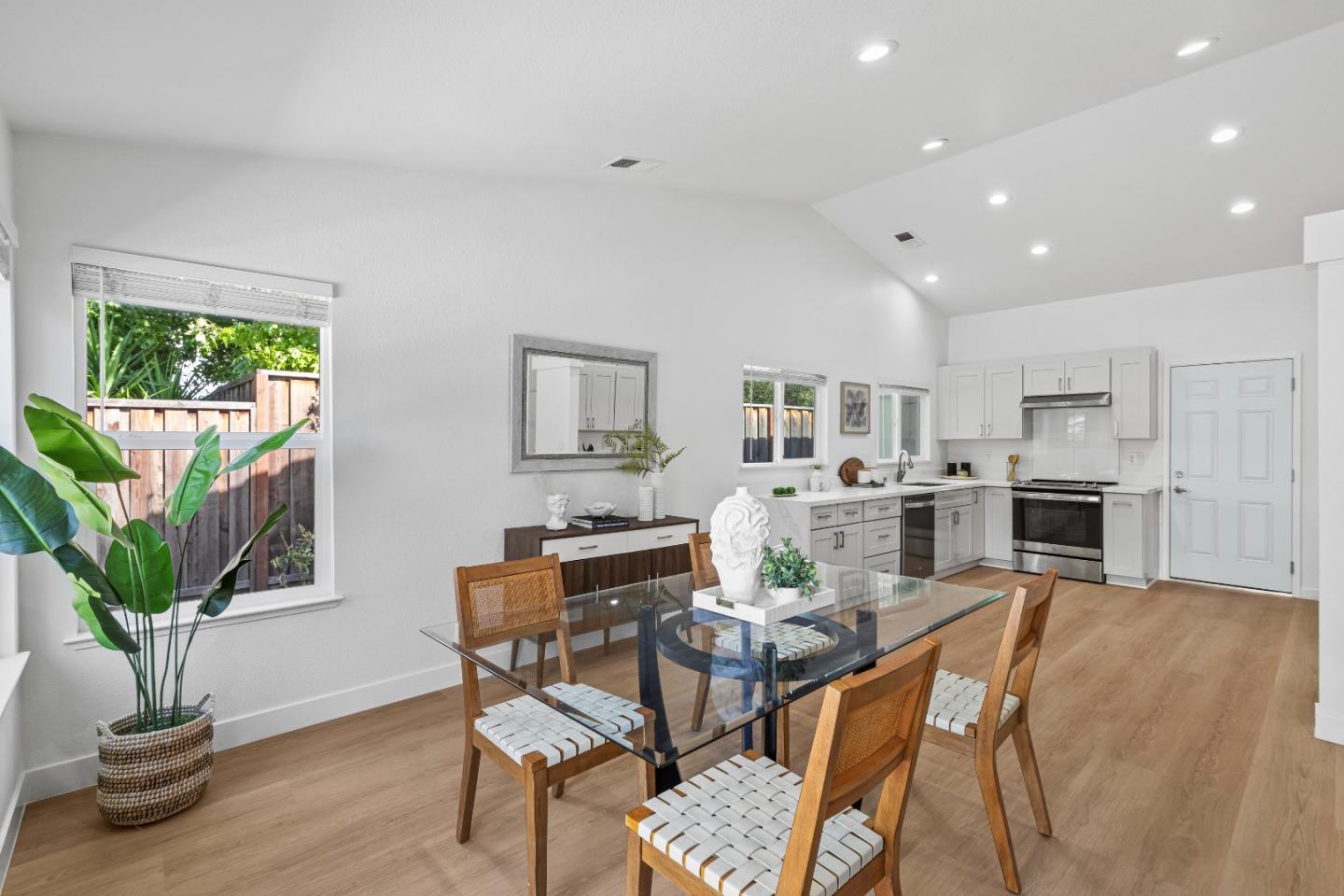 Detail Gallery Image 25 of 66 For 783 Mantelli Dr, Gilroy,  CA 95020 - 4 Beds | 2 Baths