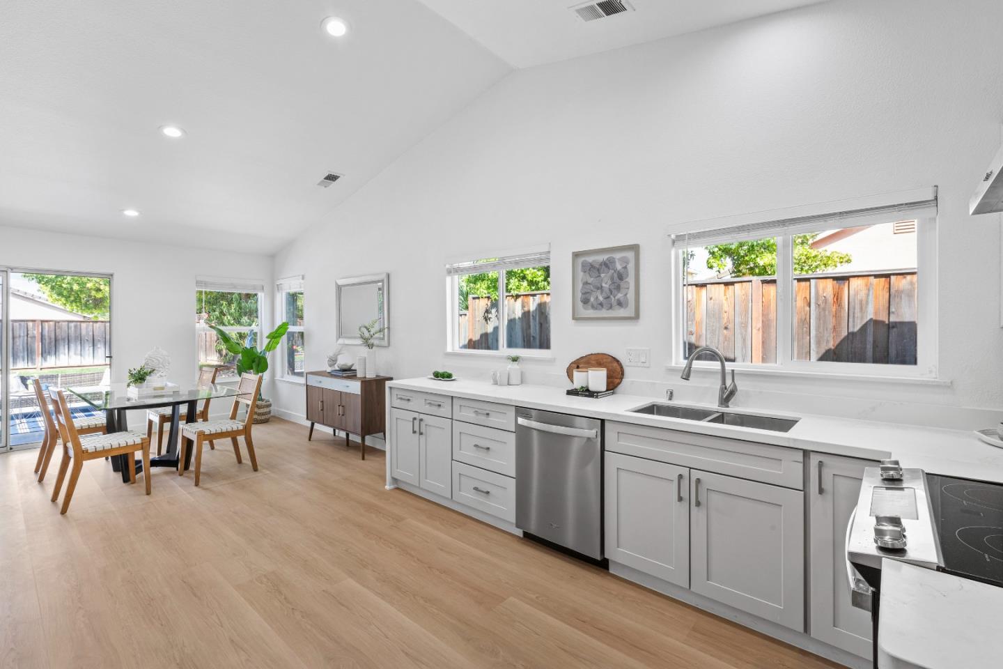 Detail Gallery Image 28 of 66 For 783 Mantelli Dr, Gilroy,  CA 95020 - 4 Beds | 2 Baths